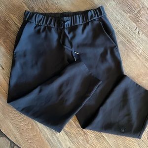 Lululemon 21” on the fly pants